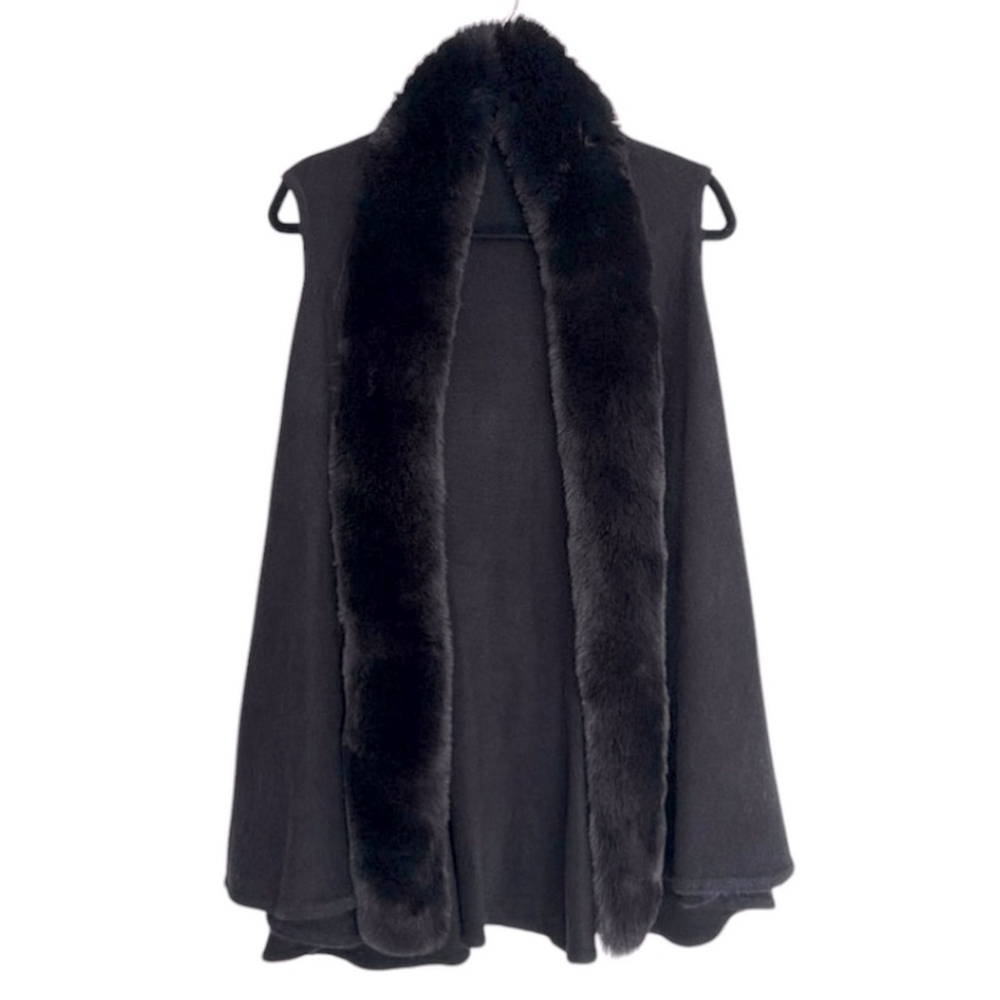 Women’s Unbranded Black Faux Fur Trim Knit Swing Vest